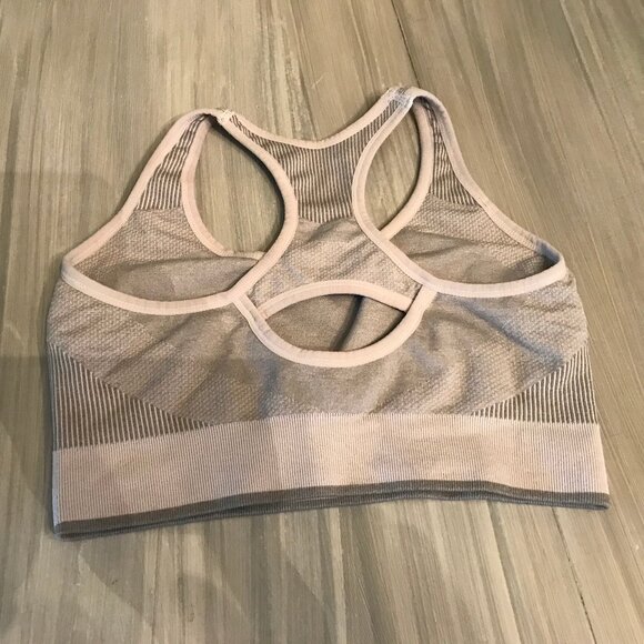 Puma Ladies Sports Bra Grey Color Size Large - Picture 2 of 2